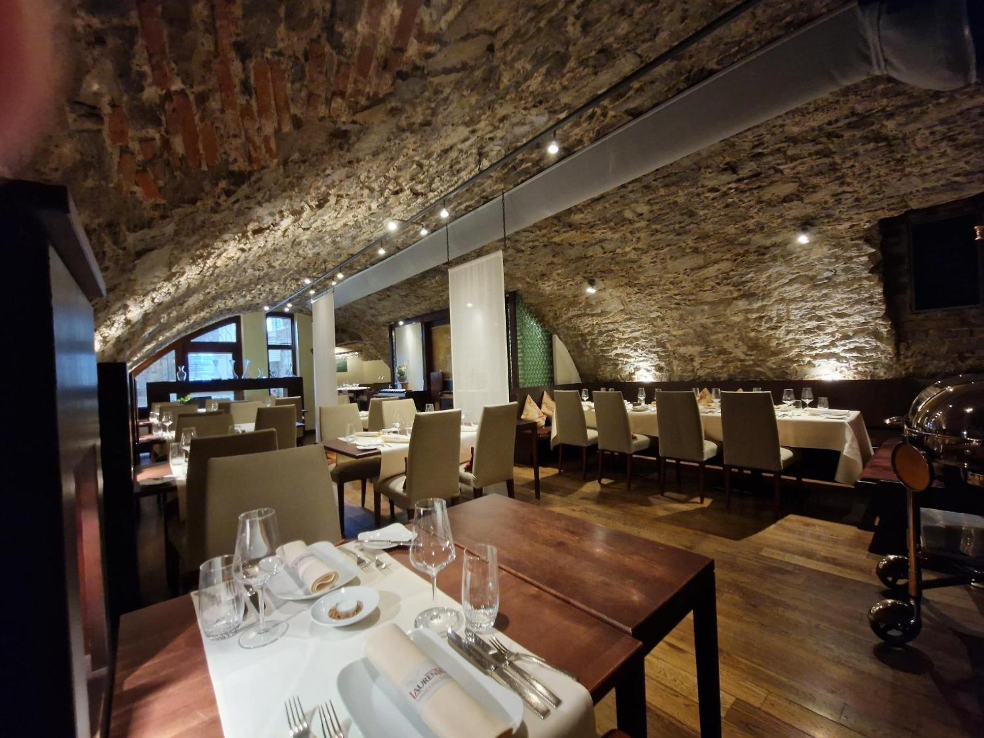 Laurentius Boutique-Hotel & Restaurant Вайкерсхайм Экстерьер фото