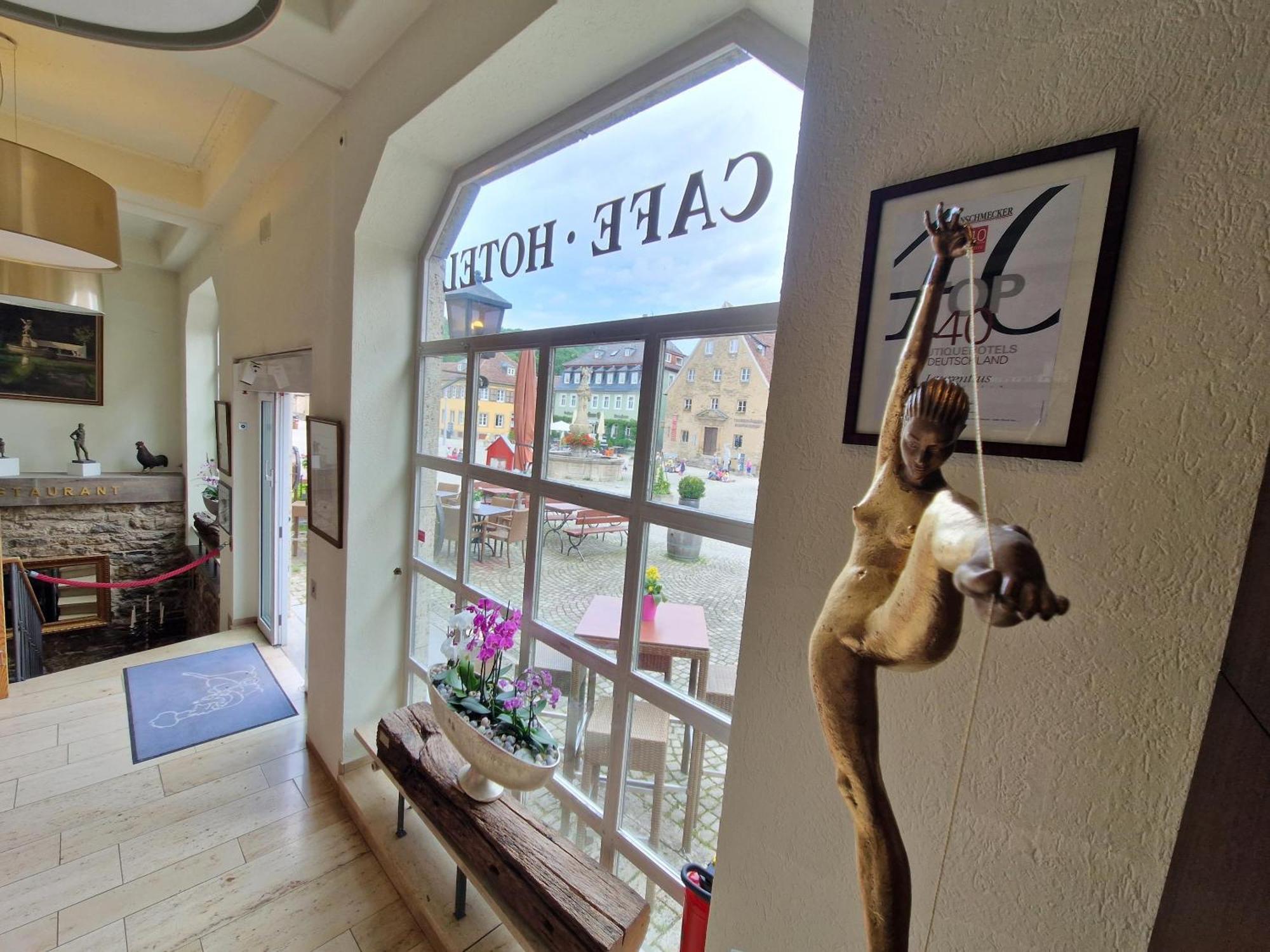 Laurentius Boutique-Hotel & Restaurant Вайкерсхайм Экстерьер фото