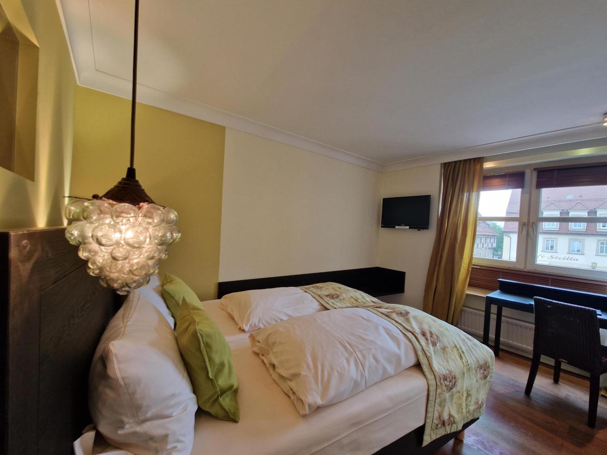 Laurentius Boutique-Hotel & Restaurant Вайкерсхайм Экстерьер фото