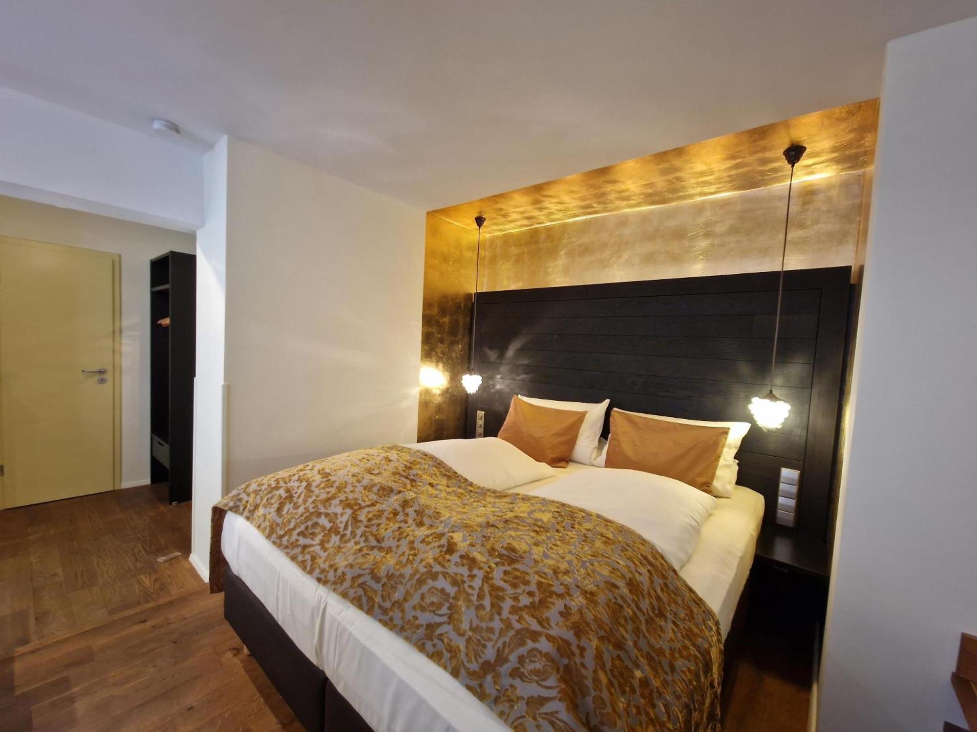 Laurentius Boutique-Hotel & Restaurant Вайкерсхайм Экстерьер фото